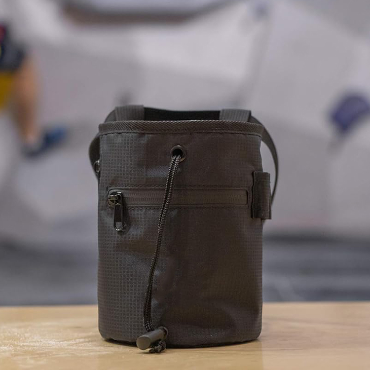 Heavy Durable Design Chalk Bag with Carabiner Clip & Belt & Zip-up Pockets for Sport Climbing & Bouldering