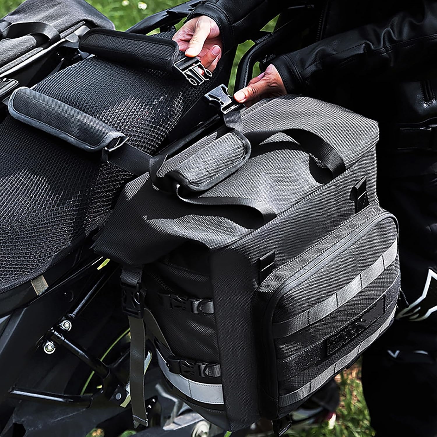 Motorcycle Saddle Bag 20-25L Waterproof, Quick Release Motorcycle Side Luggage Bag