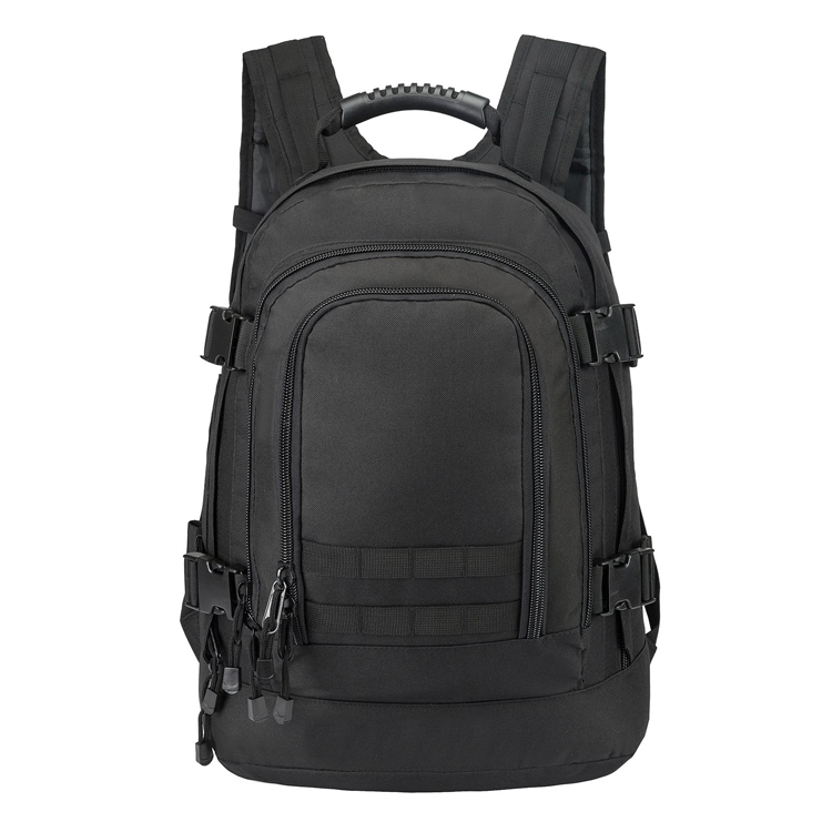 men backpack travel2